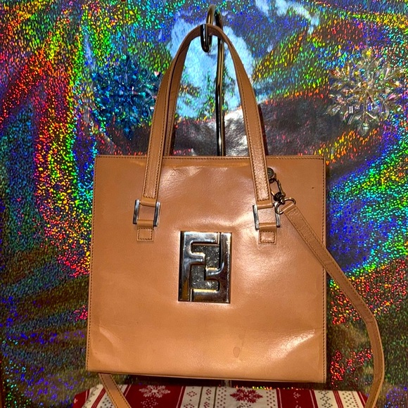 Fendi Tan Leather Bag with optional shoulder strap, silver hardware GUC - Picture 3 of 14